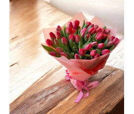 41 red tulips